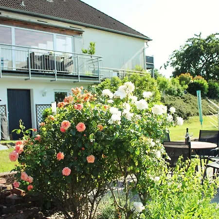 بيت للعطل Eifel-ferienhaus Landblick